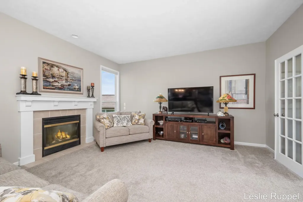 2643 Arbor Chase Drive NE Grand Rapids Charter Township MI 49525