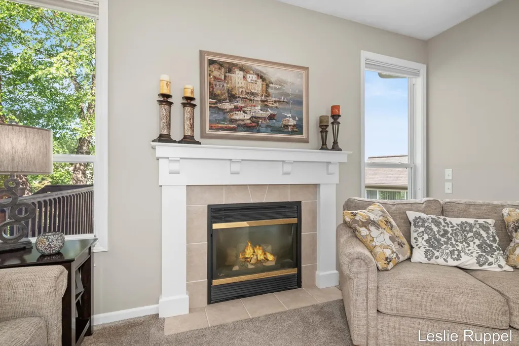 2643 Arbor Chase Drive NE Grand Rapids Charter Township MI 49525