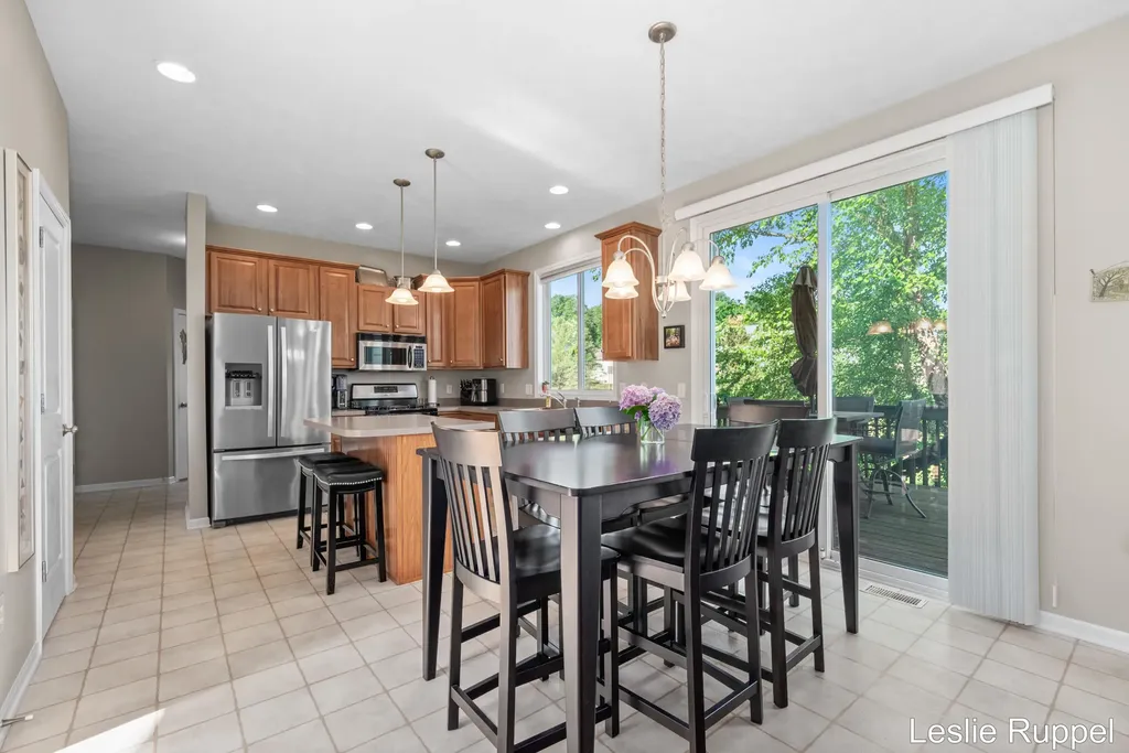 2643 Arbor Chase Drive NE Grand Rapids Charter Township MI 49525