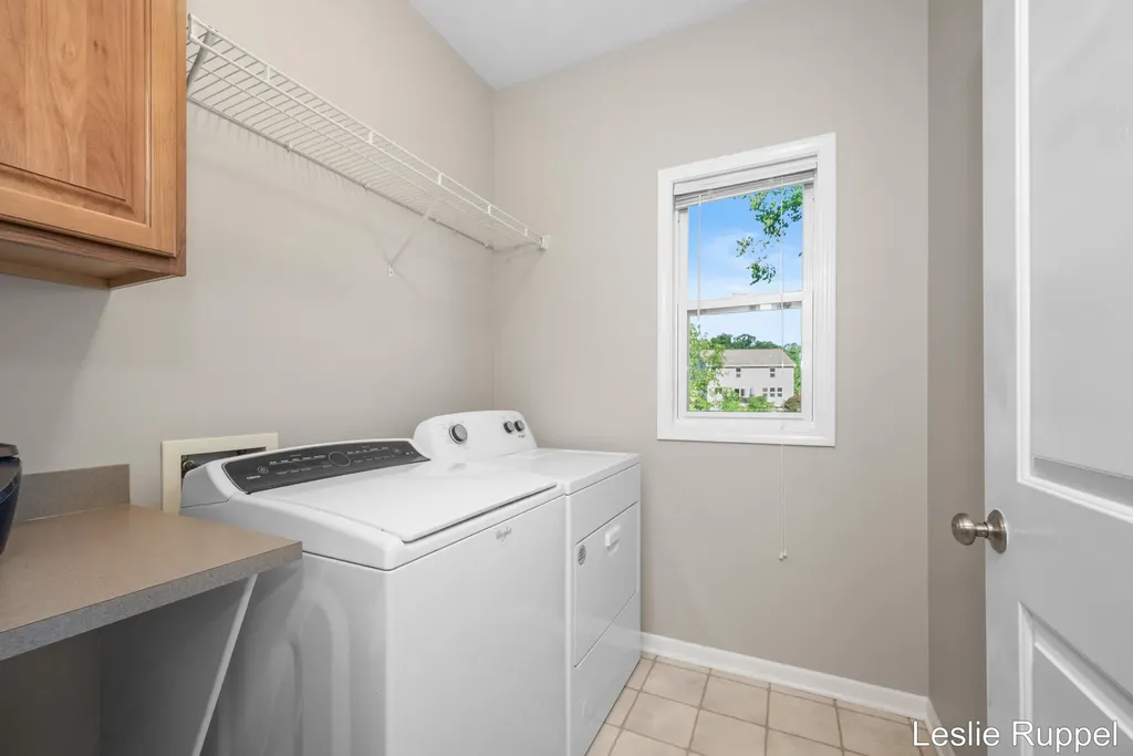 2643 Arbor Chase Drive NE Grand Rapids Charter Township MI 49525