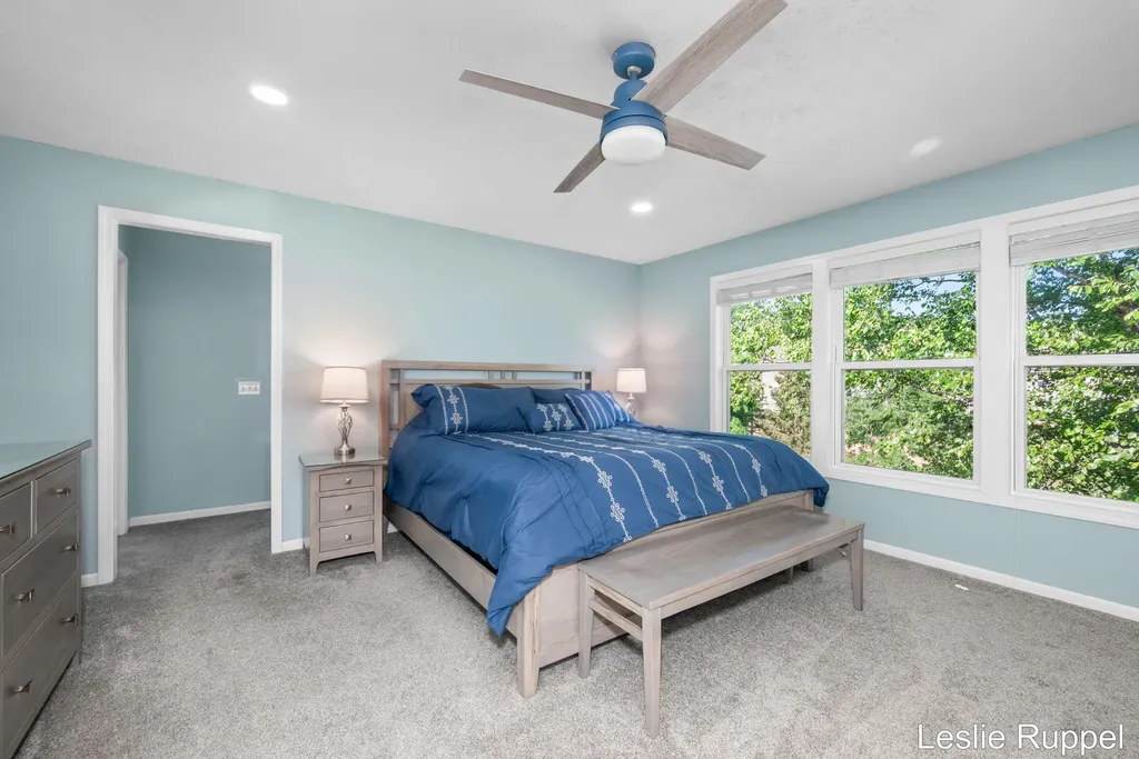 2643 Arbor Chase Drive NE Grand Rapids Charter Township MI 49525