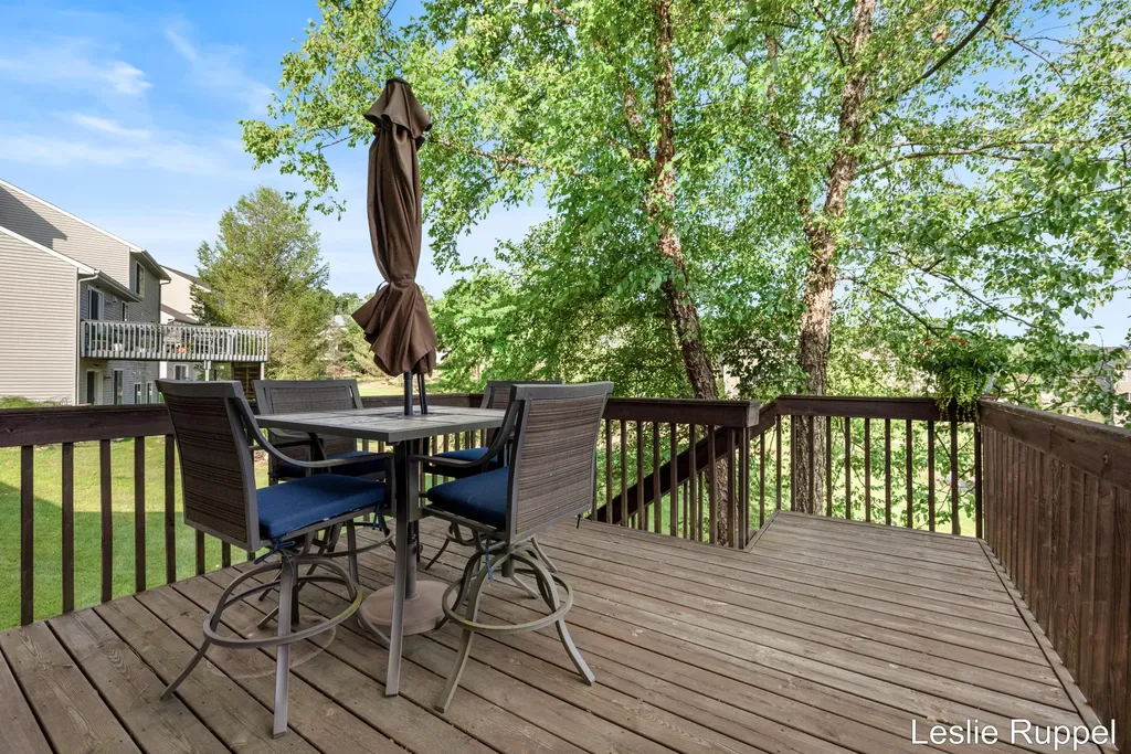 2643 Arbor Chase Drive NE Grand Rapids Charter Township MI 49525