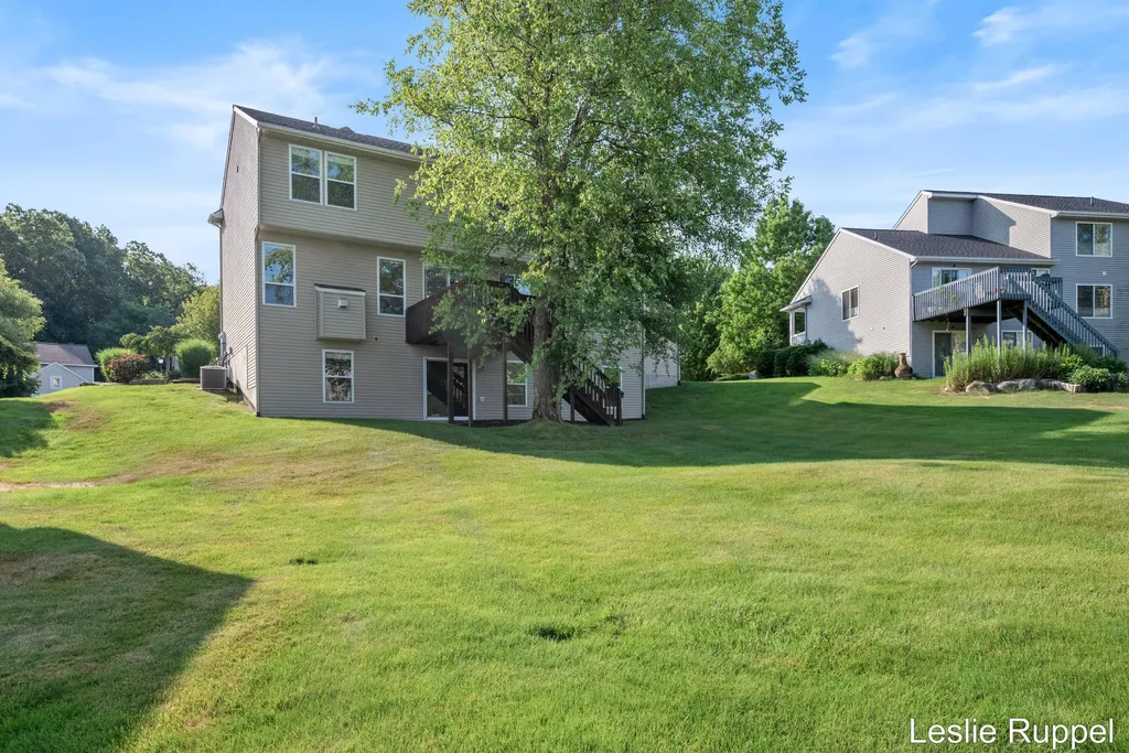 2643 Arbor Chase Drive NE Grand Rapids Charter Township MI 49525