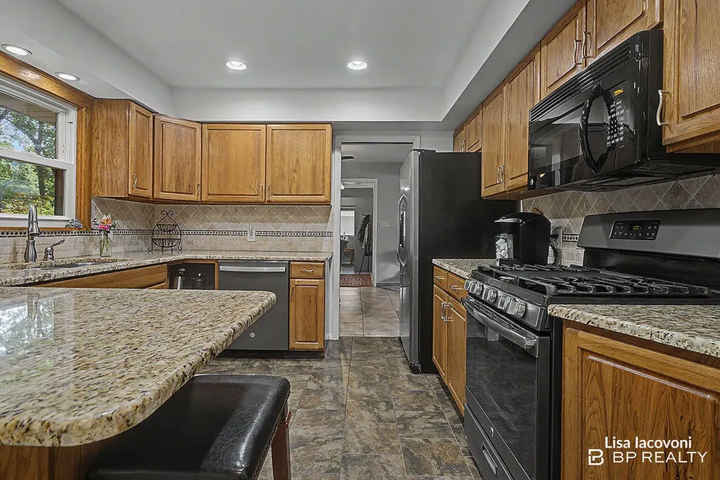 2211 Clover Drive NW Grand Rapids City MI 49504