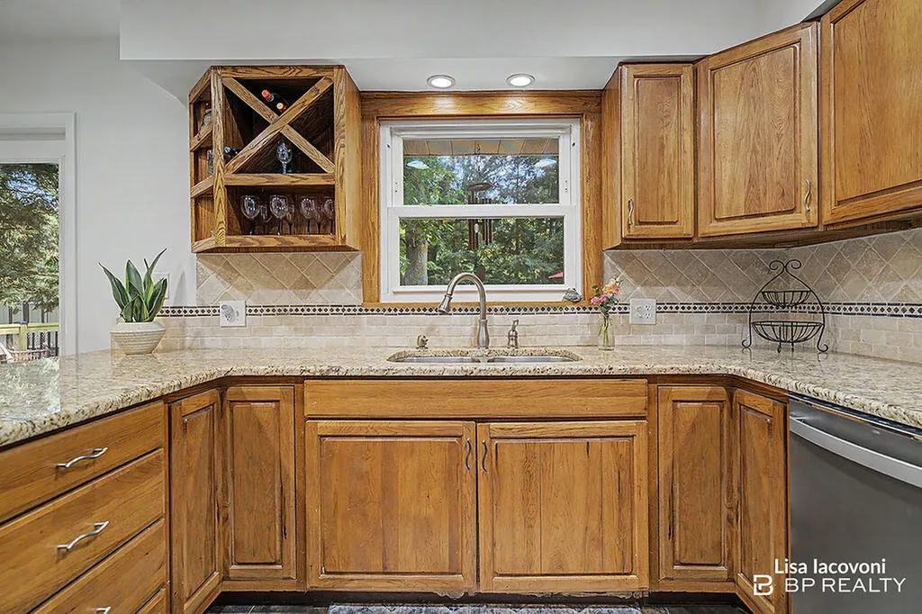 2211 Clover Drive NW Grand Rapids City MI 49504