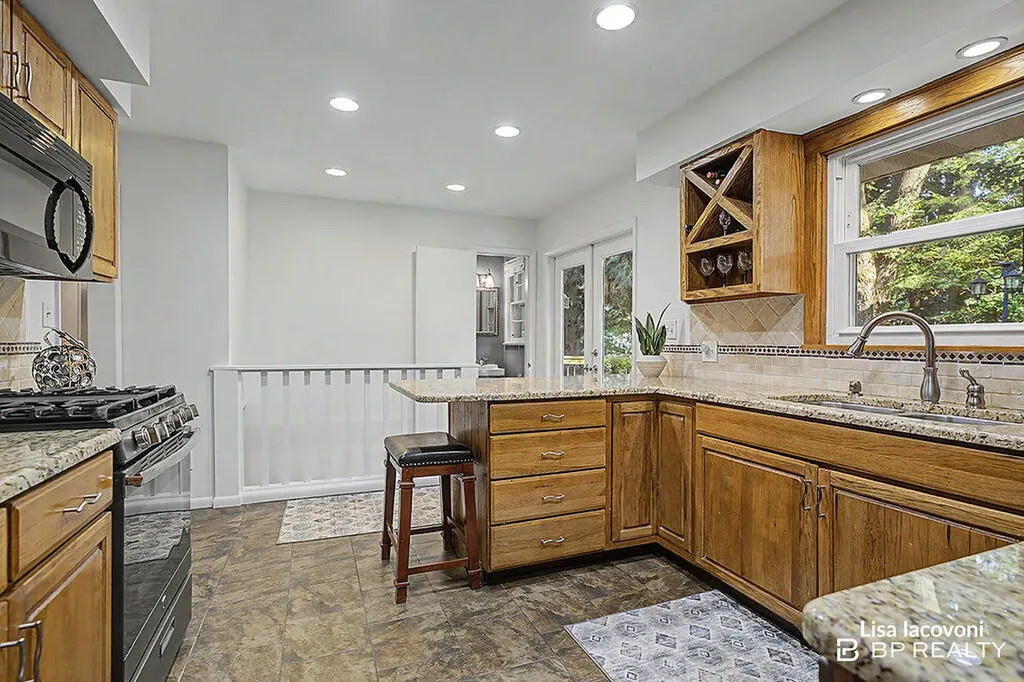 2211 Clover Drive NW Grand Rapids City MI 49504