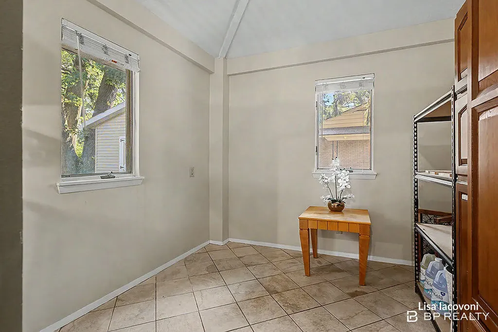2211 Clover Drive NW Grand Rapids City MI 49504