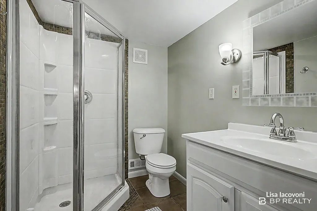 2211 Clover Drive NW Grand Rapids City MI 49504