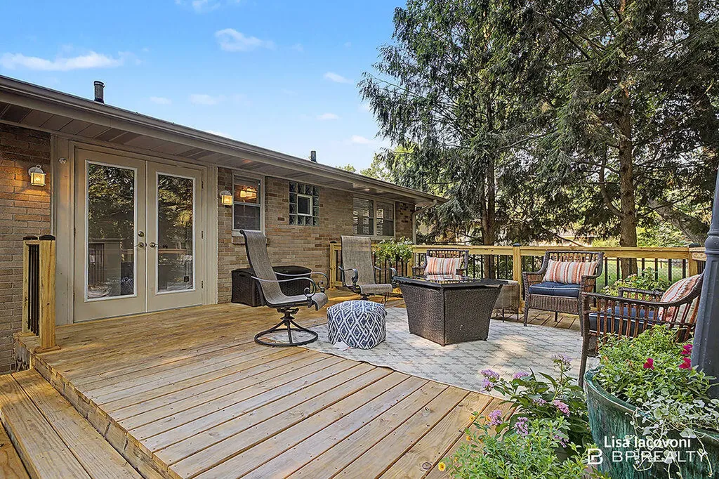 2211 Clover Drive NW Grand Rapids City MI 49504