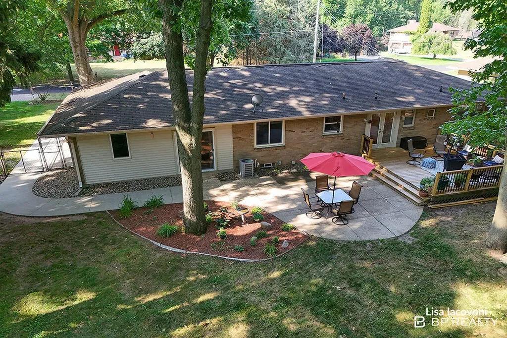 2211 Clover Drive NW Grand Rapids City MI 49504