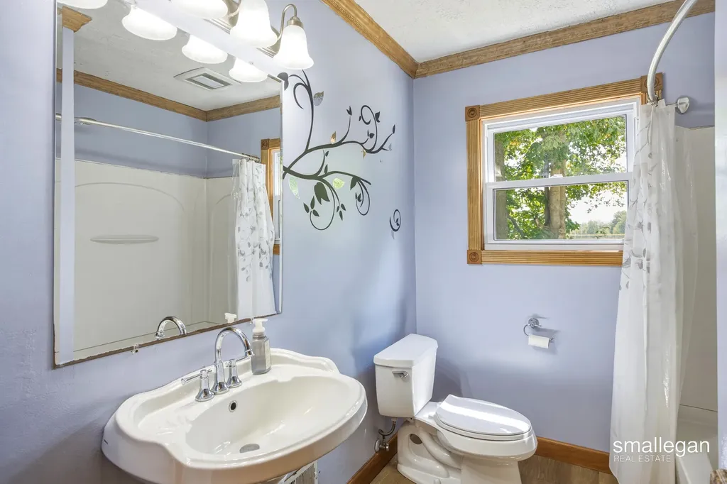 4005 Hendershot Avenue NW Alpine Township MI 49544