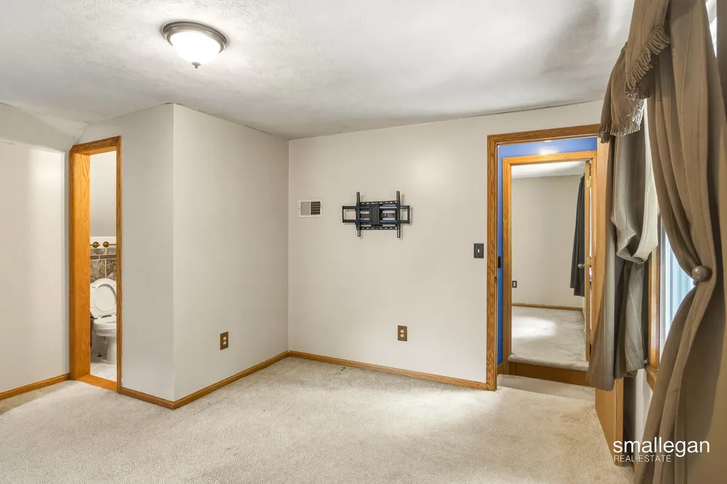 4005 Hendershot Avenue NW Alpine Township MI 49544