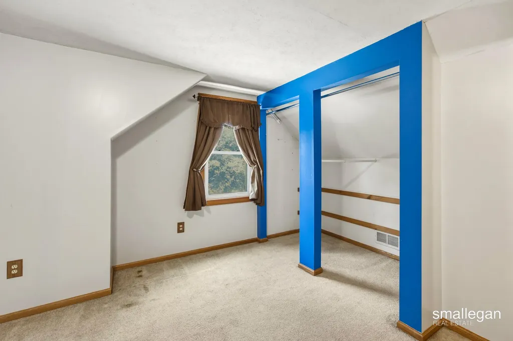4005 Hendershot Avenue NW Alpine Township MI 49544