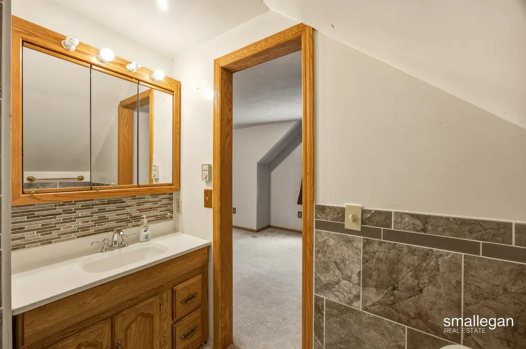 4005 Hendershot Avenue NW Alpine Township MI 49544