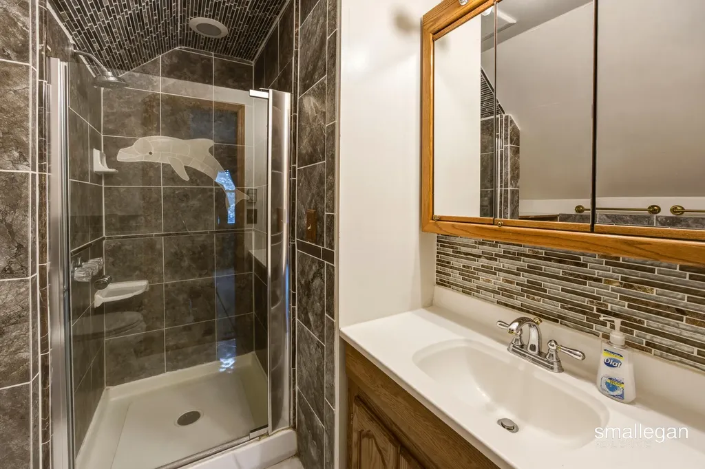 4005 Hendershot Avenue NW Alpine Township MI 49544