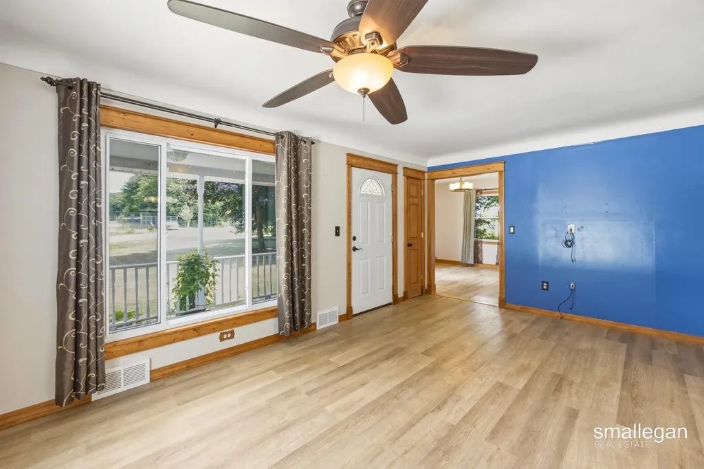 4005 Hendershot Avenue NW Alpine Township MI 49544