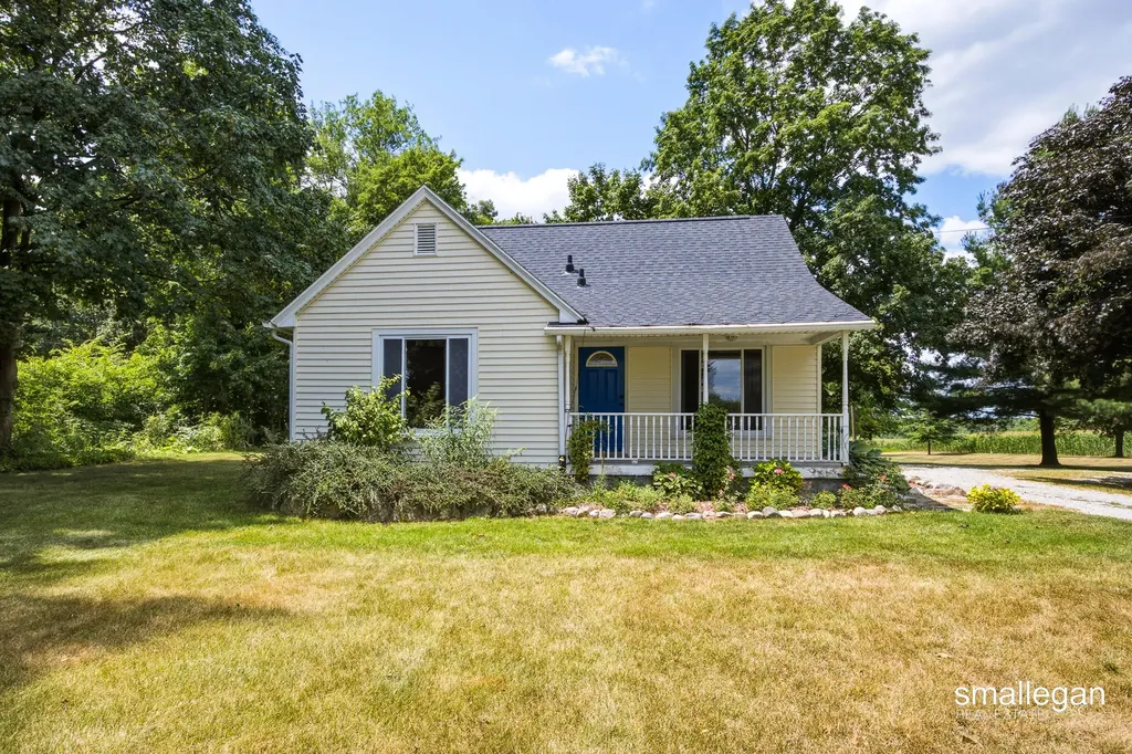 4005 Hendershot Avenue NW Alpine Township MI 49544
