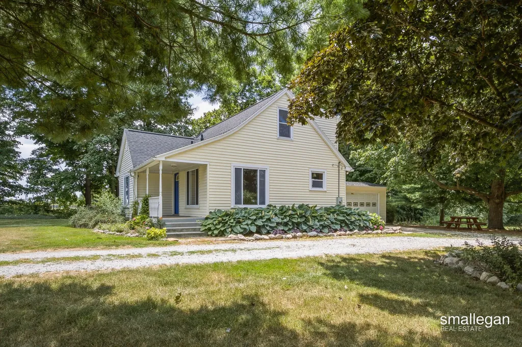 4005 Hendershot Avenue NW Alpine Township MI 49544
