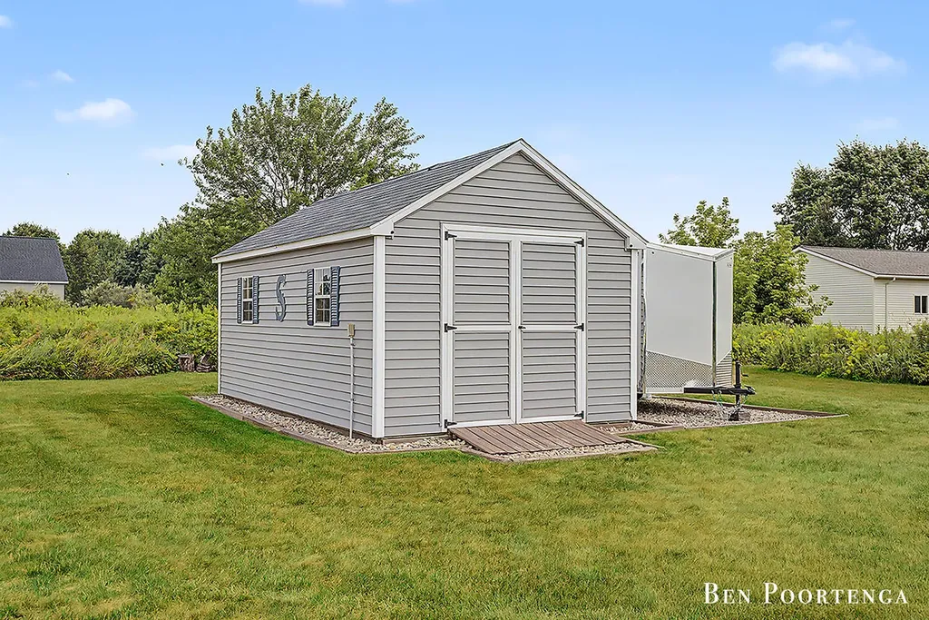 9120 Wabasis Pointe Drive NE Oakfield Township MI 48838