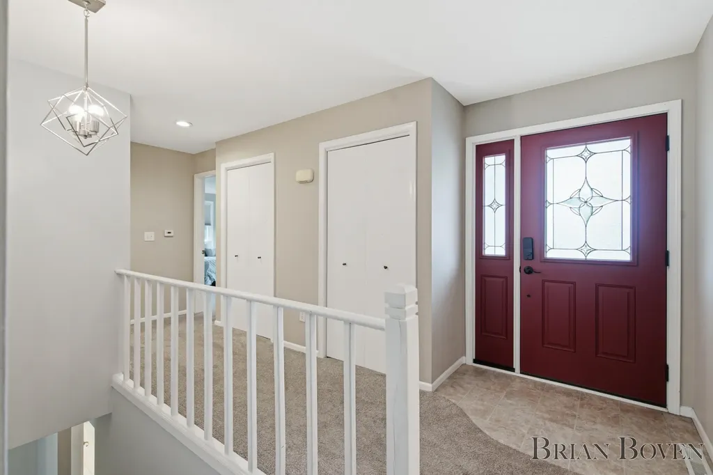 2704 Copper Hill Drive NE Grand Rapids Charter Township MI 49525