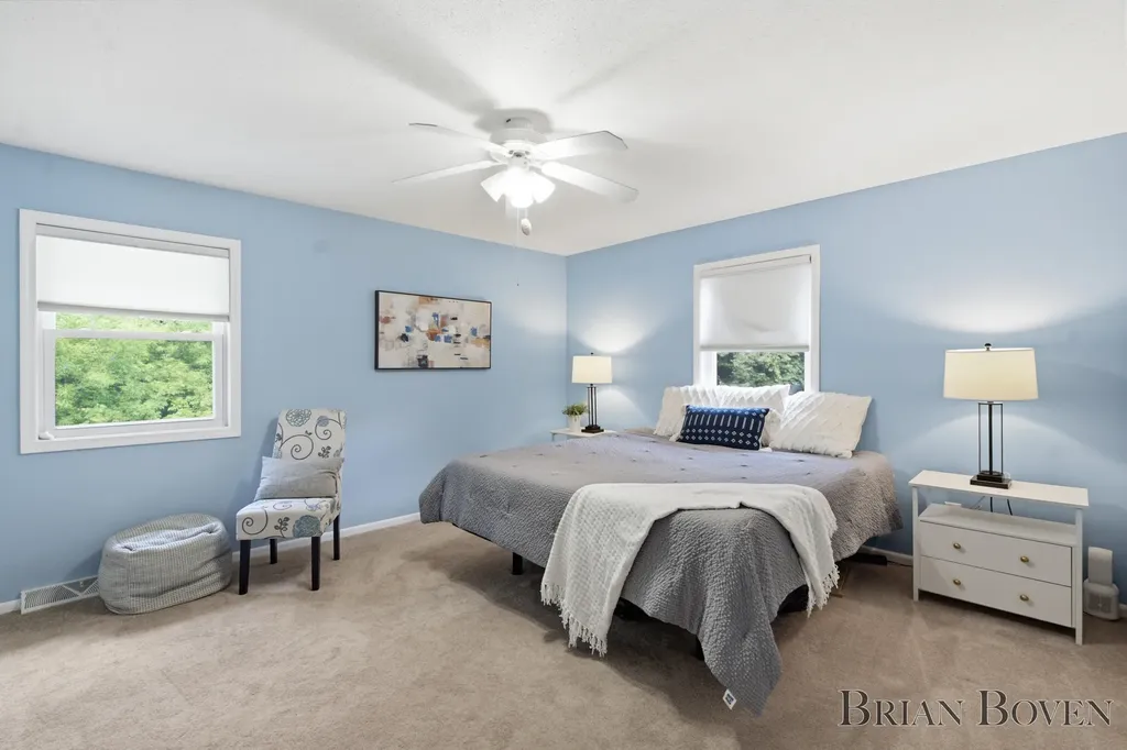 2704 Copper Hill Drive NE Grand Rapids Charter Township MI 49525