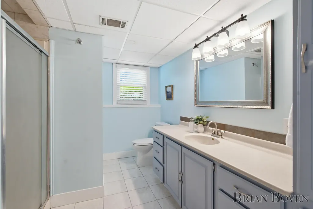 2704 Copper Hill Drive NE Grand Rapids Charter Township MI 49525