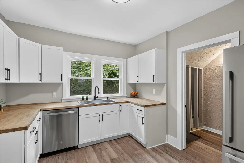 668 Alexander Street SE Grand Rapids City MI 49507