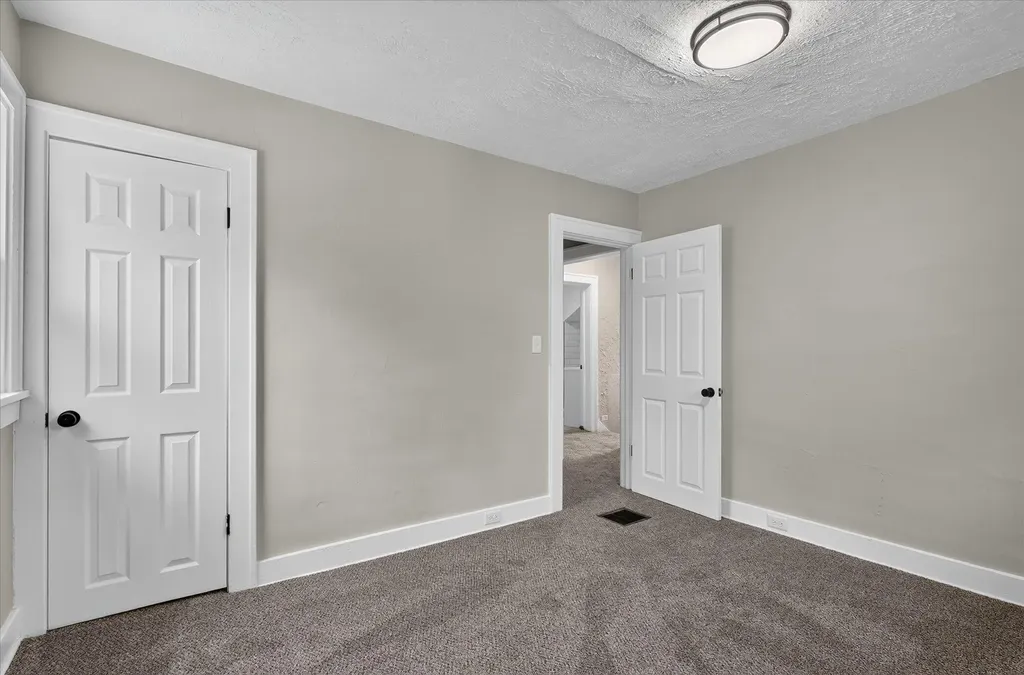 668 Alexander Street SE Grand Rapids City MI 49507