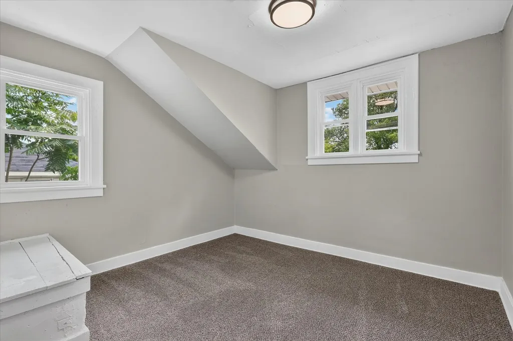 668 Alexander Street SE Grand Rapids City MI 49507
