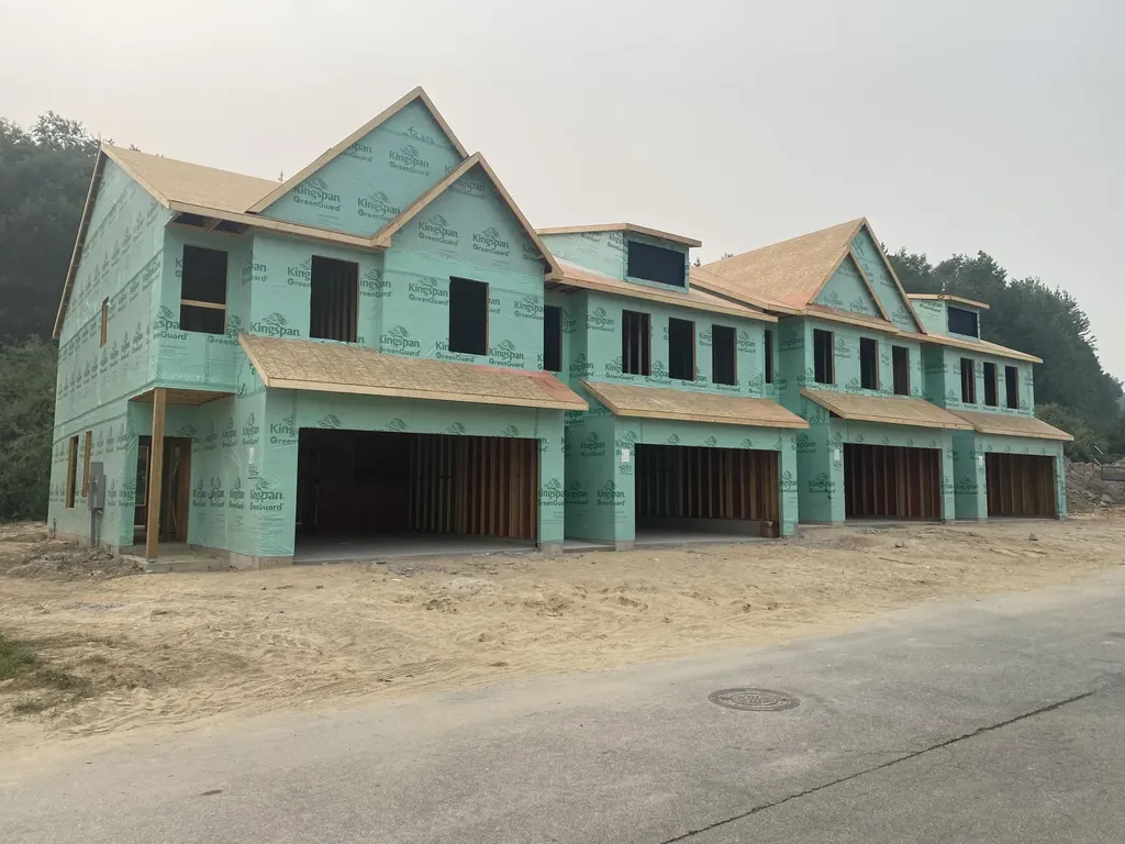 4898 Hidden River Avenue SW Wyoming City MI 49418