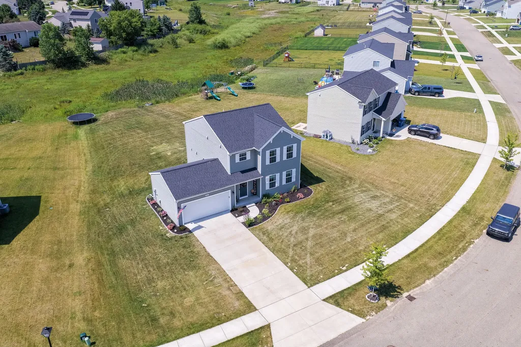 2014 Orlov Drive Jamestown Charter Township MI 49426