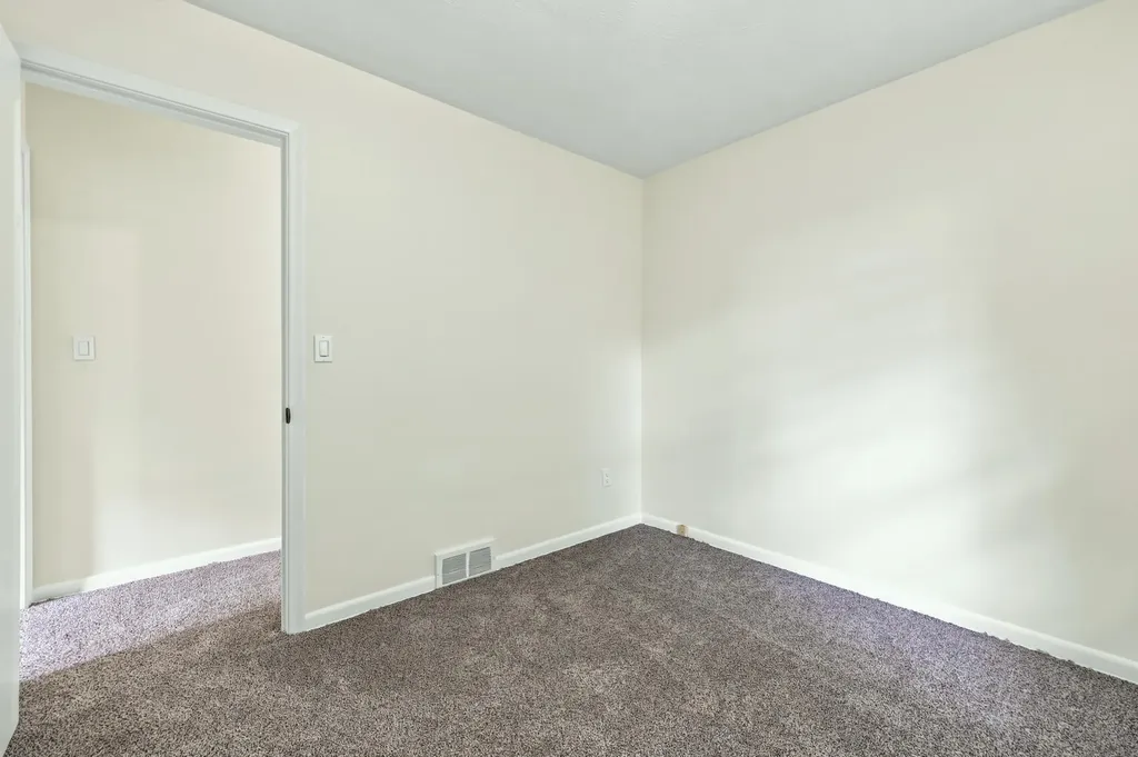 1711 SW Royal Oak Street SW Wyoming City MI 49519