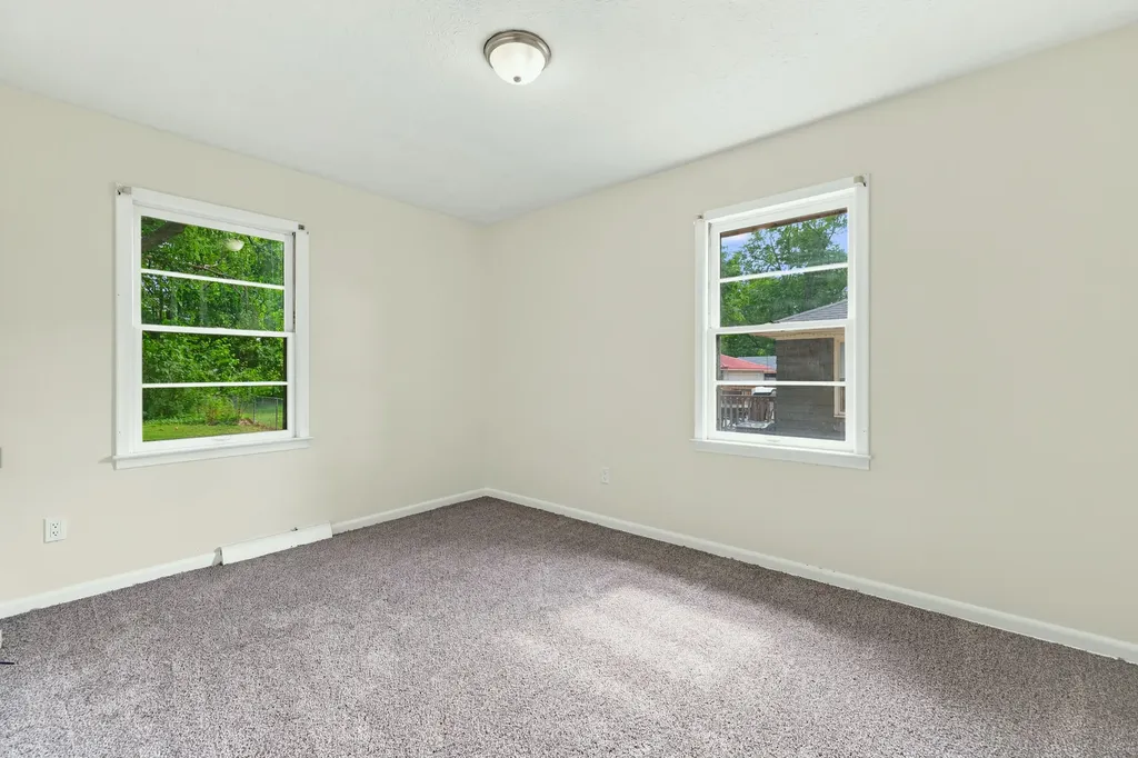 1711 SW Royal Oak Street SW Wyoming City MI 49519