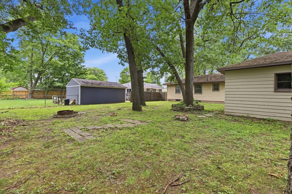 1711 SW Royal Oak Street SW Wyoming City MI 49519