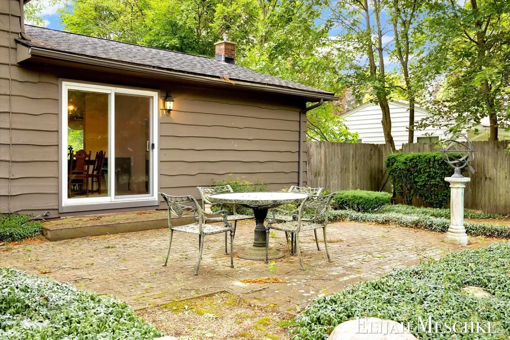 6510 Twilight Avenue Comstock Charter Township MI 49048