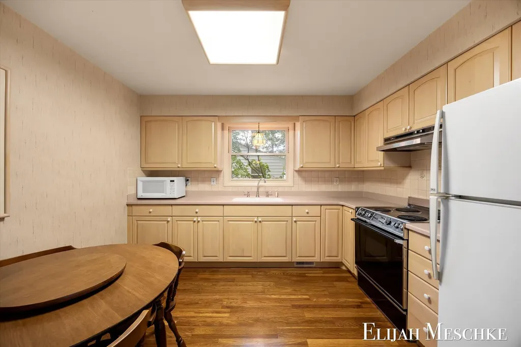 6510 Twilight Avenue Comstock Charter Township MI 49048