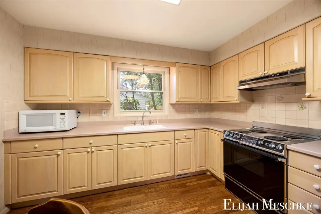 6510 Twilight Avenue Comstock Charter Township MI 49048