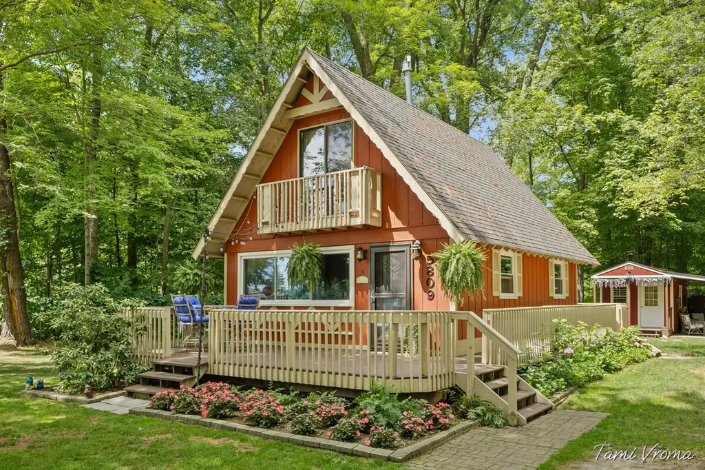 5809 Maple Street Croton Township MI 49337
