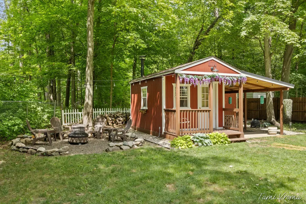 5809 Maple Street Croton Township MI 49337