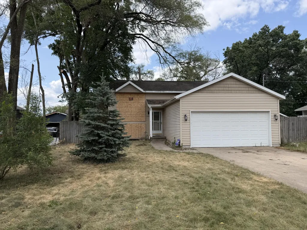 4323 Thorndyke Avenue SW Wyoming City MI 49548