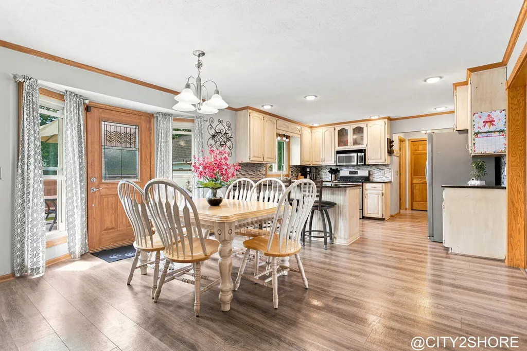 6719 Crown Point Drive Georgetown Charter Township MI 49426
