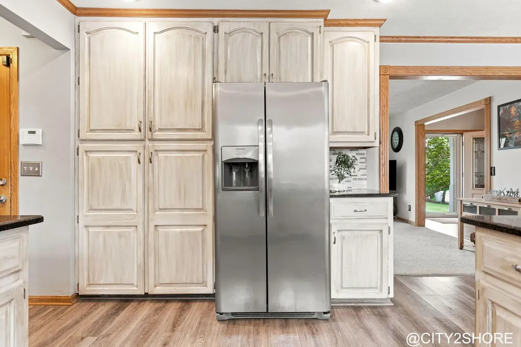 6719 Crown Point Drive Georgetown Charter Township MI 49426