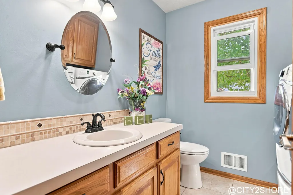 6719 Crown Point Drive Georgetown Charter Township MI 49426