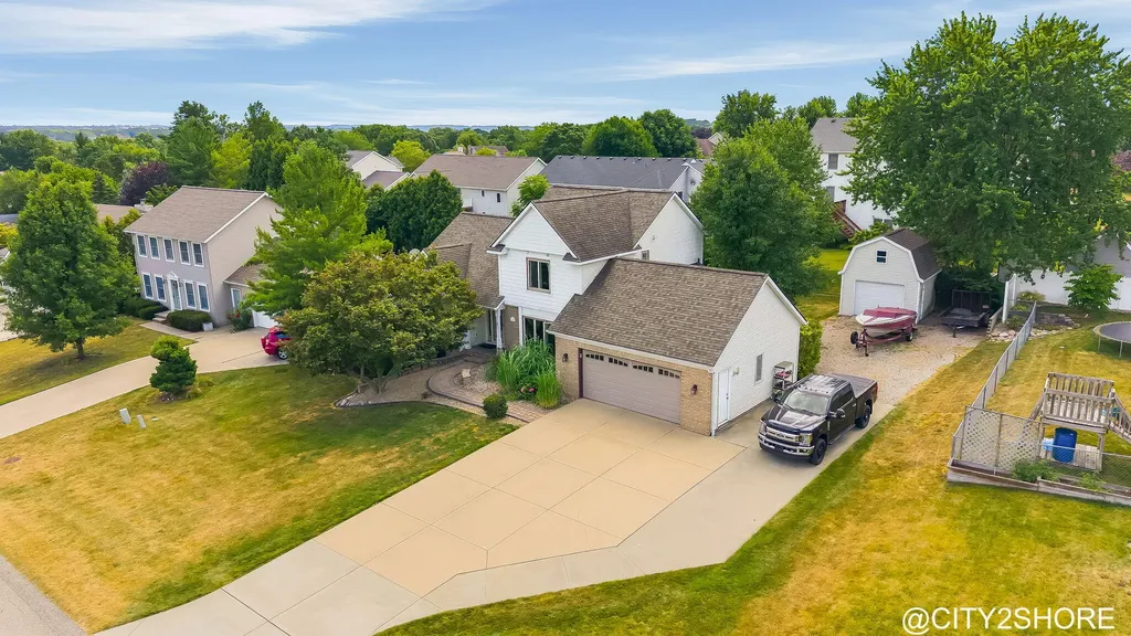 6719 Crown Point Drive Georgetown Charter Township MI 49426