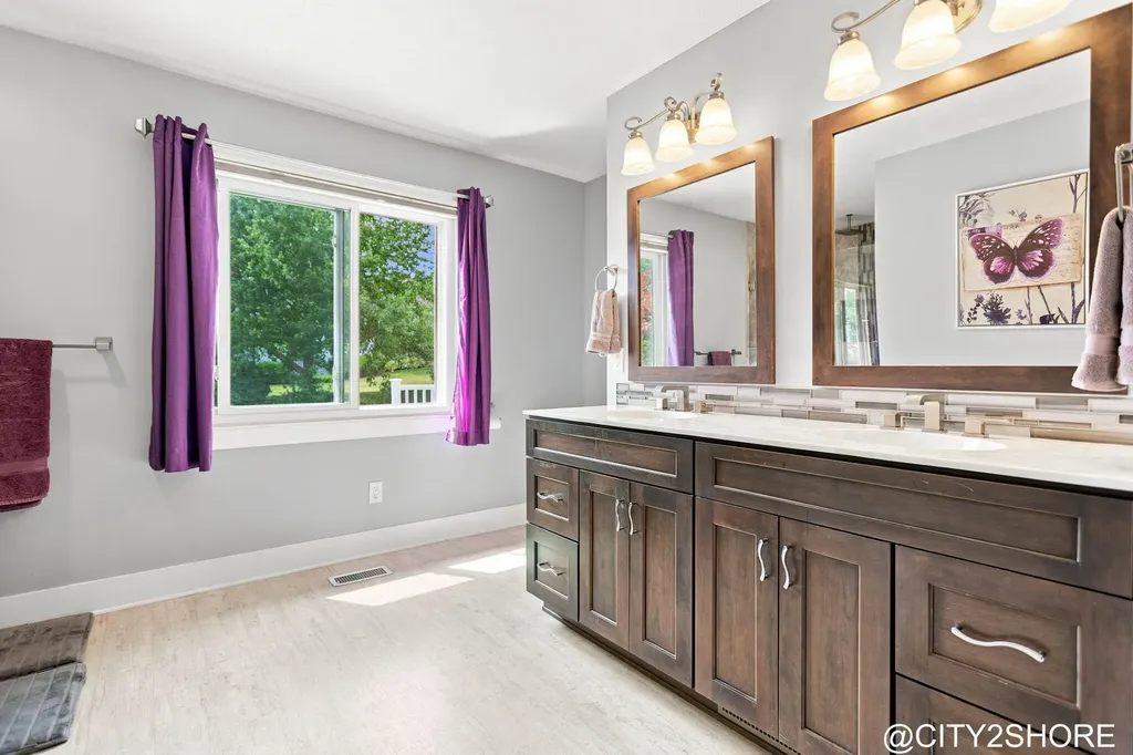 6719 Crown Point Drive Georgetown Charter Township MI 49426