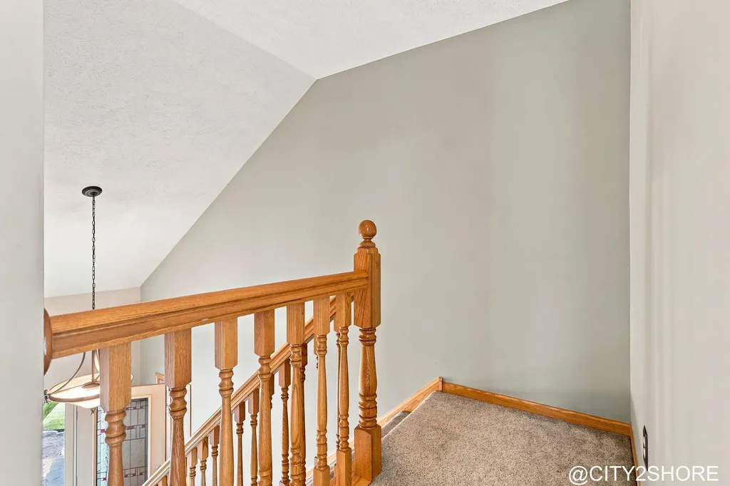 6719 Crown Point Drive Georgetown Charter Township MI 49426