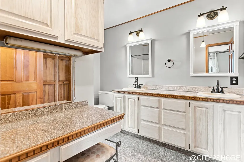 6719 Crown Point Drive Georgetown Charter Township MI 49426