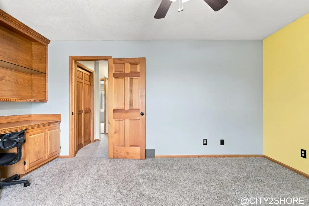 6719 Crown Point Drive Georgetown Charter Township MI 49426