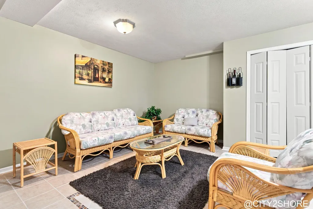 6719 Crown Point Drive Georgetown Charter Township MI 49426