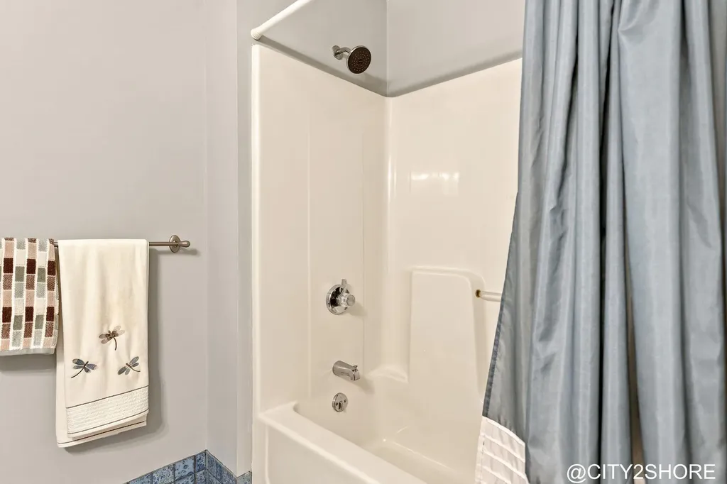 6719 Crown Point Drive Georgetown Charter Township MI 49426
